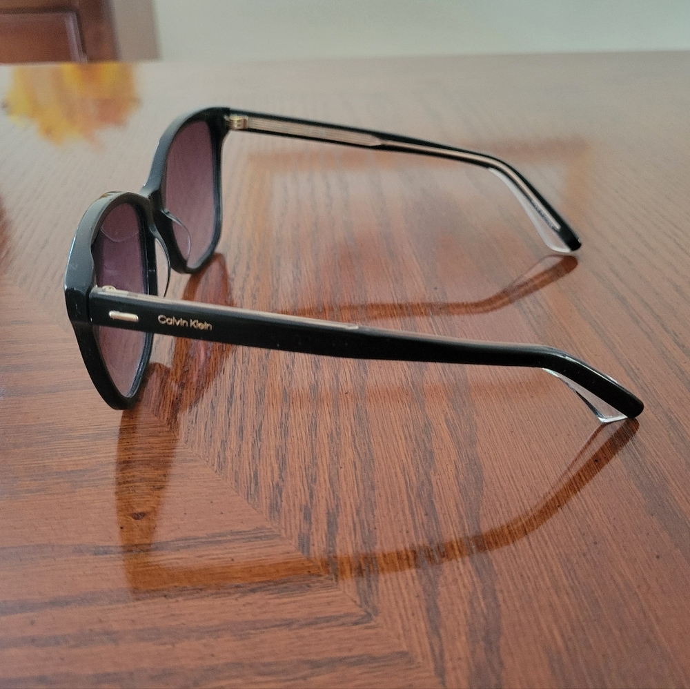 Calvin Klein Sunglasses - Picture 2 of 3